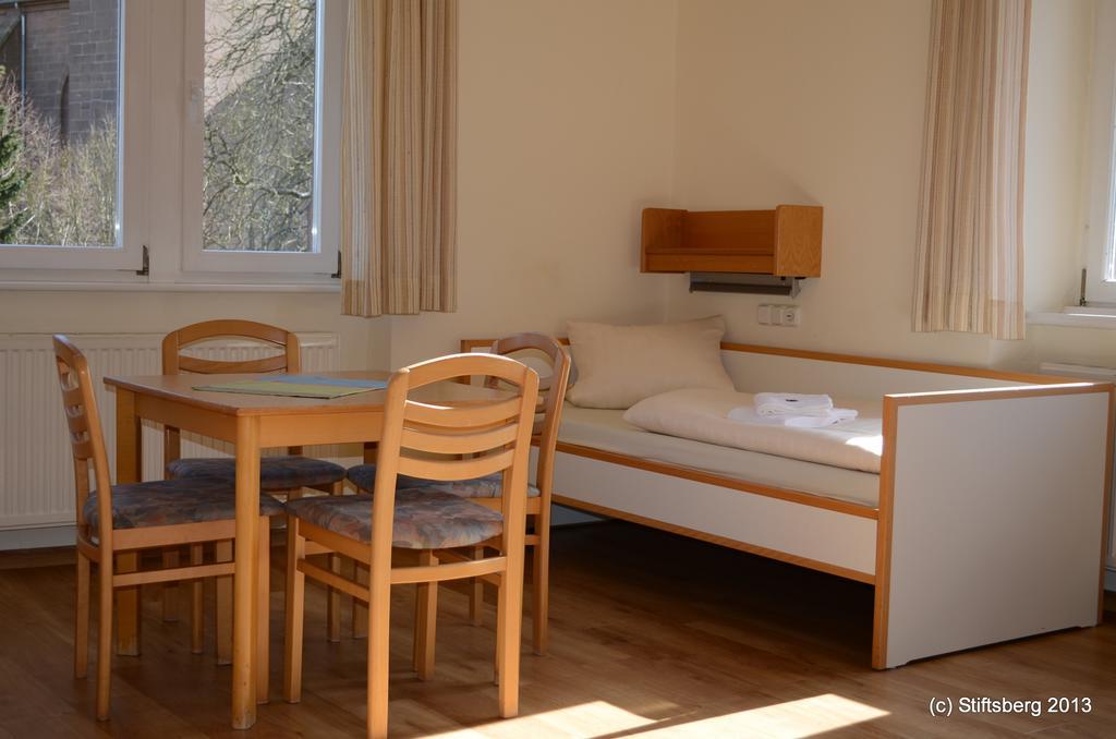Stiftsberg - Bildungs- Und Freizeitzentrum Kyllburg Buitenkant foto