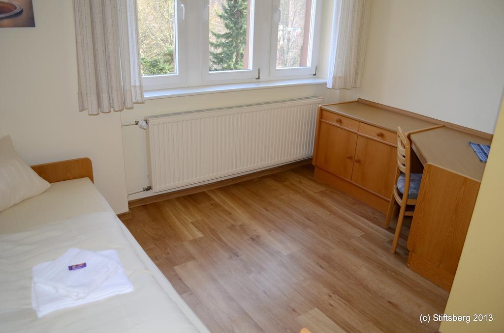 Stiftsberg - Bildungs- Und Freizeitzentrum Kyllburg Buitenkant foto