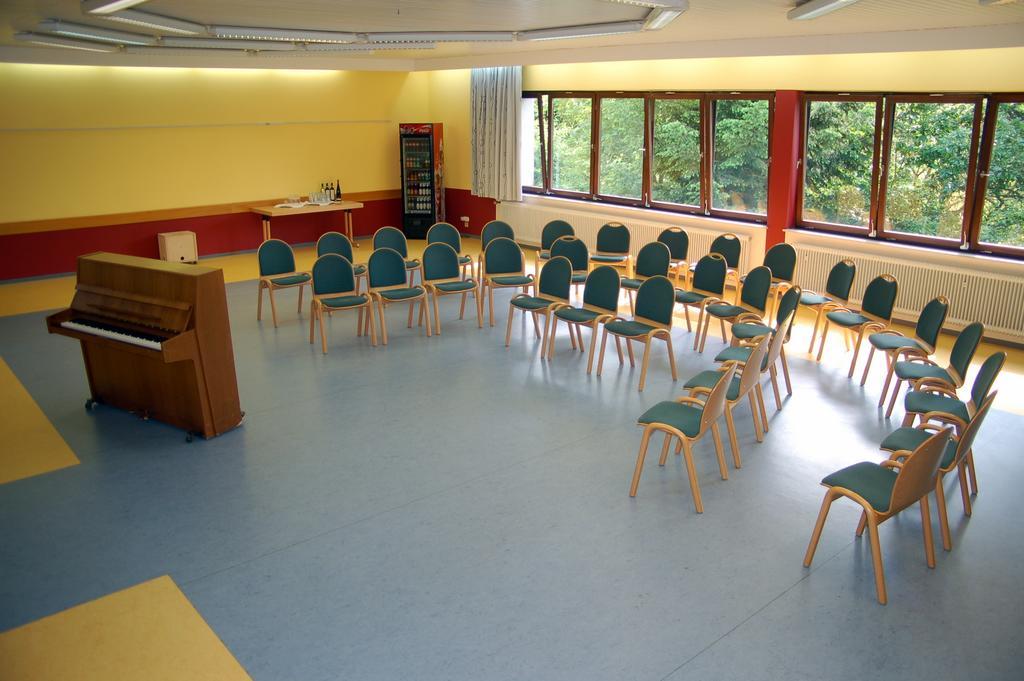 Stiftsberg - Bildungs- Und Freizeitzentrum Kyllburg Buitenkant foto