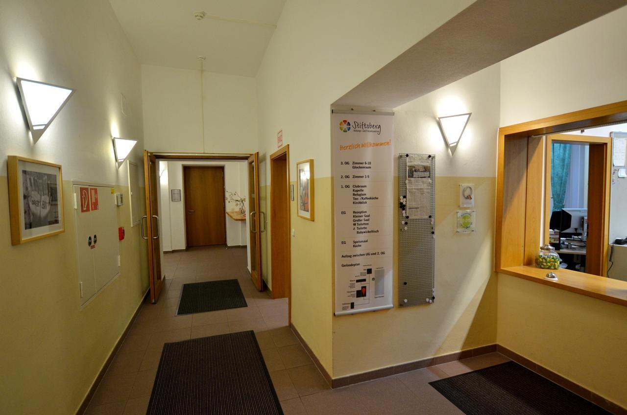 Stiftsberg - Bildungs- Und Freizeitzentrum Kyllburg Buitenkant foto